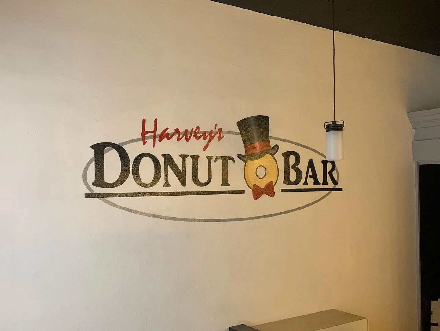 HARVEY'S DONUT BAR — INTERIOR WALL