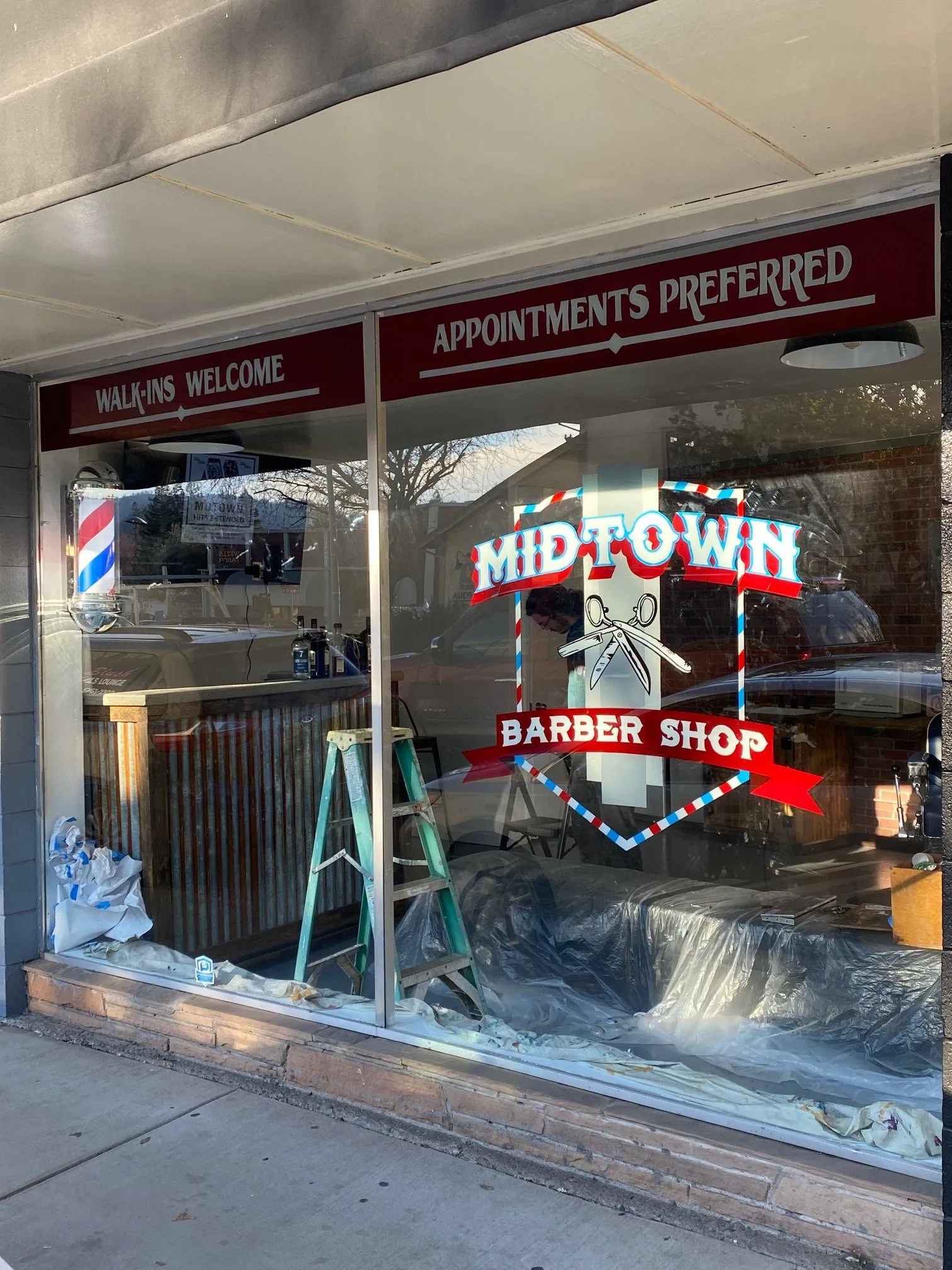 MIDTOWN BARBER SHOP — FULL STOREFRONT